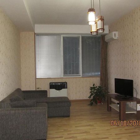 Flat For Rent Hotel Tbilisi ภายนอก รูปภาพ