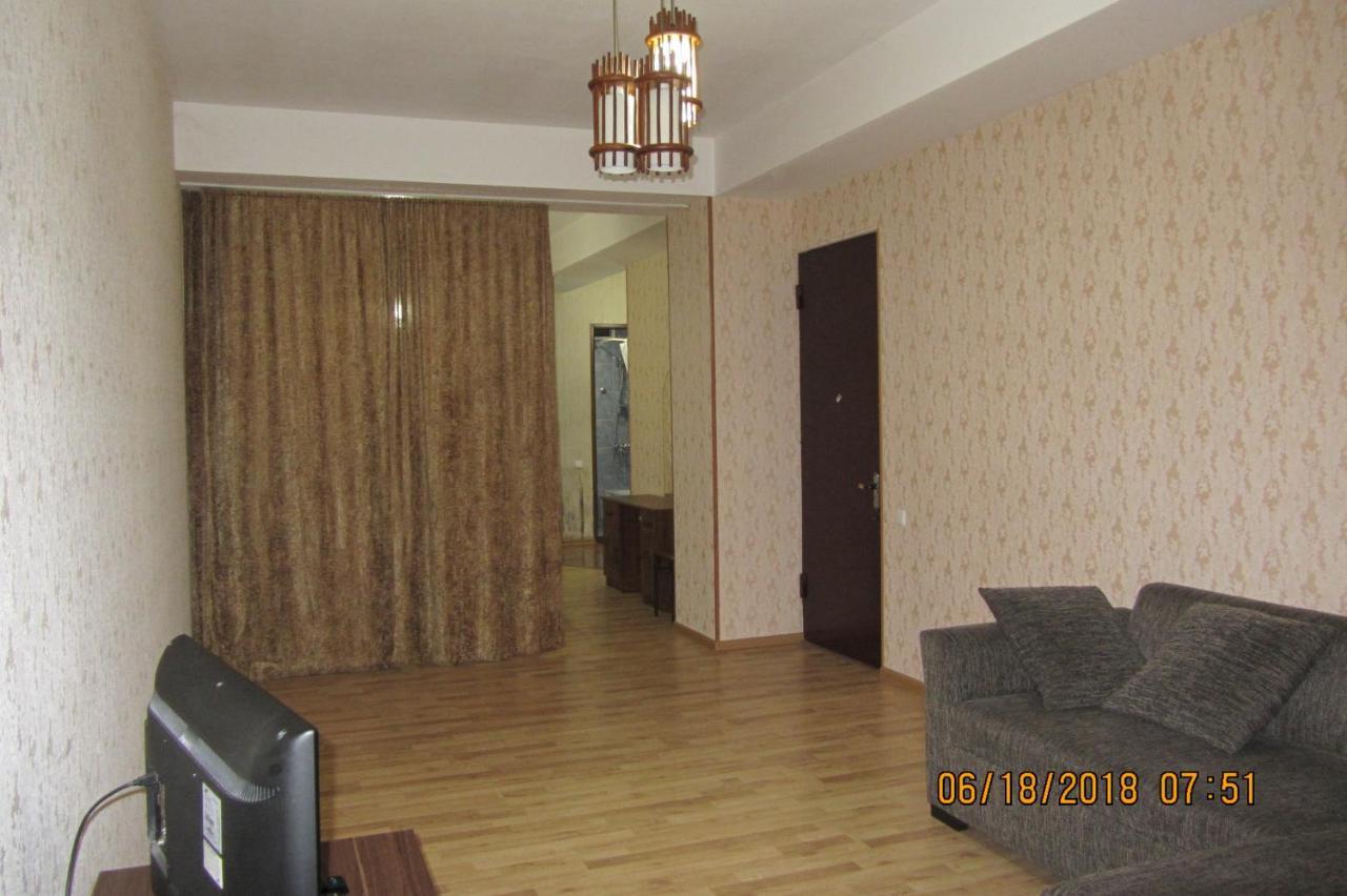 Flat For Rent Hotel Tbilisi ภายนอก รูปภาพ